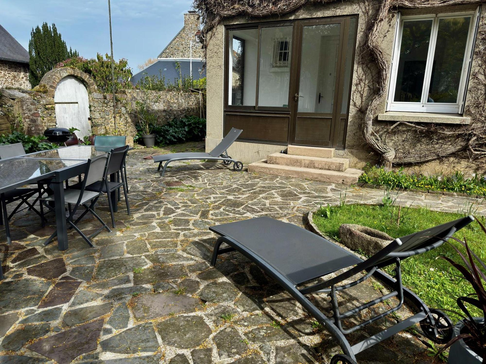 La Triolette, Maison Chaleureuse, Independante Et Refaite A Neuf Dans Le Vieux Coutainville, Tourisme Ou Teletravail Agon-Coutainville Exterior foto