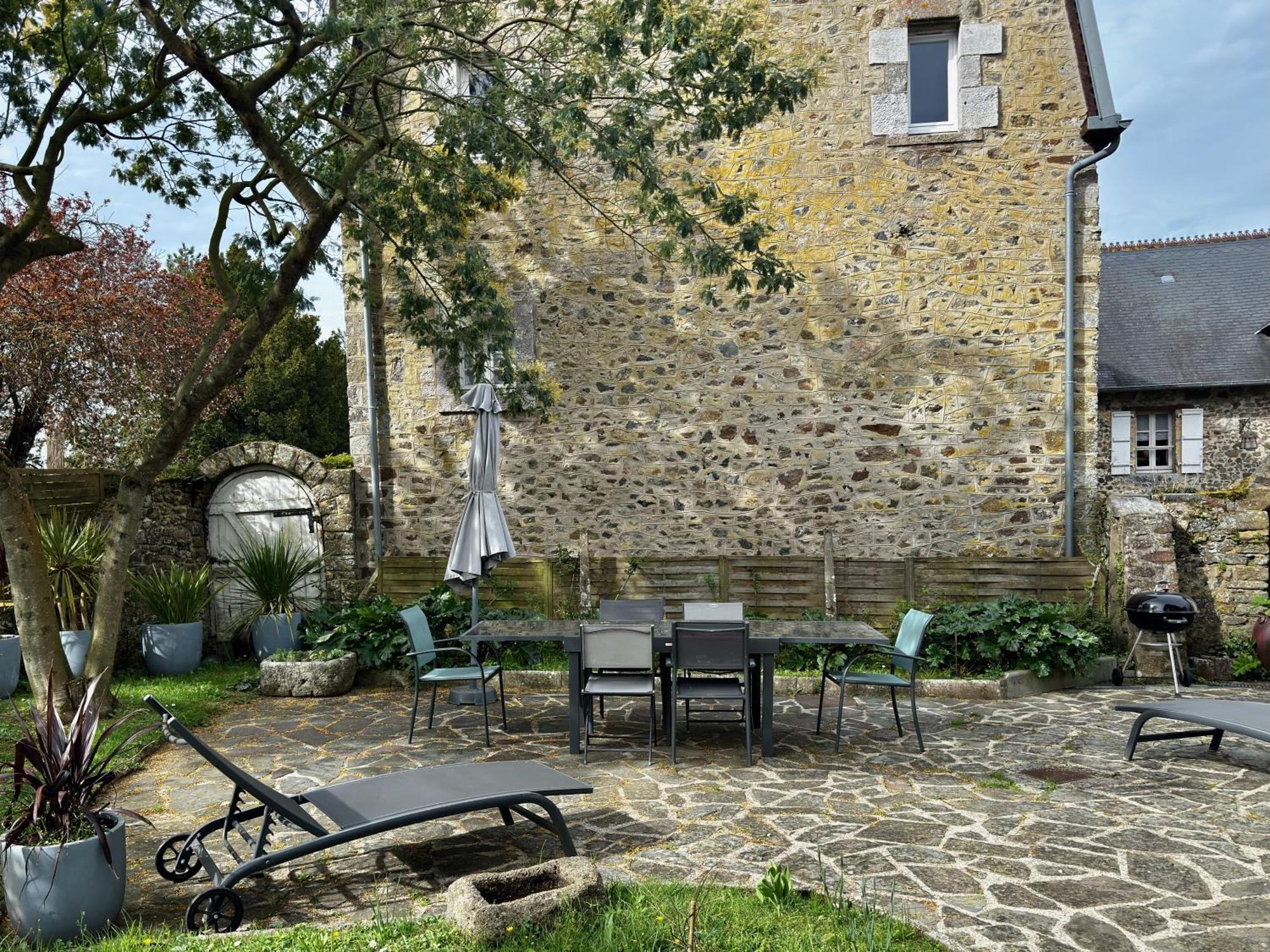 La Triolette, Maison Chaleureuse, Independante Et Refaite A Neuf Dans Le Vieux Coutainville, Tourisme Ou Teletravail Agon-Coutainville Exterior foto